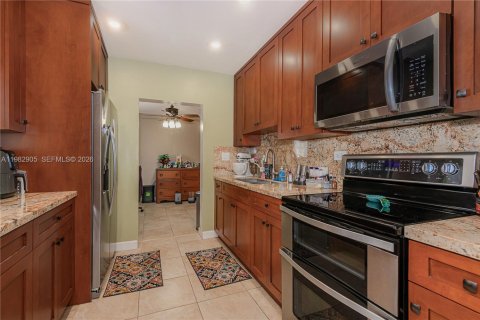 Купить виллу или дом в Майами, Флорида 3 спальни, 159.61м2, № 2052118 - фото 7