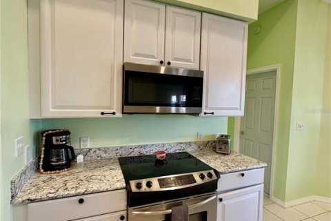House in Haines City, Florida 4 bedrooms, 163.51 sq.m. № 1353013 - photo 9