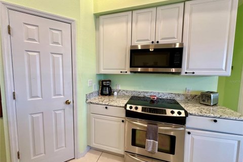 House in Haines City, Florida 4 bedrooms, 163.51 sq.m. № 1353013 - photo 10