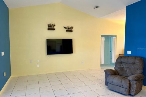 House in Haines City, Florida 4 bedrooms, 163.51 sq.m. № 1353013 - photo 16