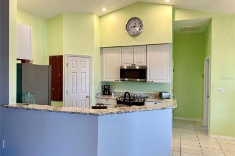 House in Haines City, Florida 4 bedrooms, 163.51 sq.m. № 1353013 - photo 11