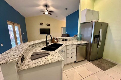 House in Haines City, Florida 4 bedrooms, 163.51 sq.m. № 1353013 - photo 8