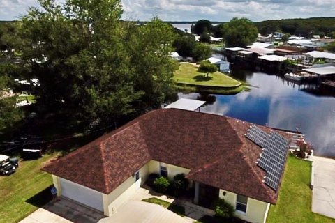 House in Haines City, Florida 4 bedrooms, 163.51 sq.m. № 1353013 - photo 3
