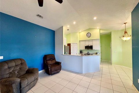 House in Haines City, Florida 4 bedrooms, 163.51 sq.m. № 1353013 - photo 13