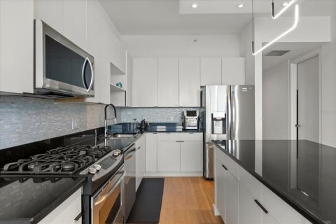 Condominio en venta en Orlando, Florida, 2 dormitorios, 117.8 m2 № 1686953 - foto 11