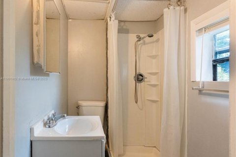 Casa en alquiler en Fort Lauderdale, Florida, 2 dormitorios, 422.33 m2 № 2012983 - foto 5