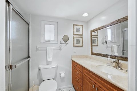 Condo in Sarasota, Florida, 2 bedrooms  № 2368715 - photo 21