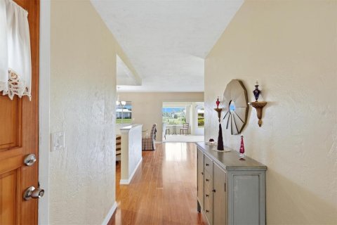 Condo in Sarasota, Florida, 2 bedrooms  № 2368715 - photo 5