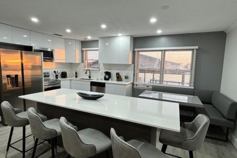 Villa ou maison à Okeechobee, Floride 5 chambres, 342.25 m2 № 2259843