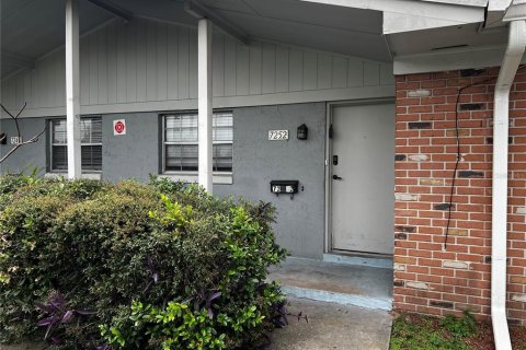 Condo in Orlando, Florida, 2 bedrooms  № 2393682 - photo 2