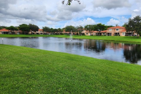 Townhouse in Boynton Beach, Florida 3 bedrooms, 148.27 sq.m. № 708487 - photo 1