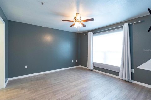 Condominio en alquiler en Orlando, Florida, 2 dormitorios, 96.9 m2 № 1877267 - foto 10