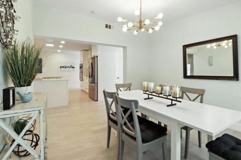 Casa en venta en Saint Petersburg, Florida, 5 dormitorios, 235.69 m2 № 1904735 - foto 13