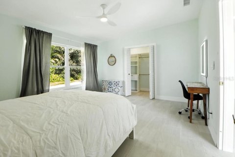 Casa en venta en Saint Petersburg, Florida, 5 dormitorios, 235.69 m2 № 1904735 - foto 26
