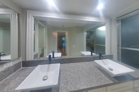 Villa ou maison à louer à Odessa, Floride: 4 chambres, 225.66 m2 № 1853309 - photo 12