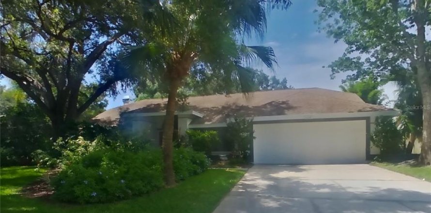 Villa ou maison à Odessa, Floride 4 chambres, 225.66 m2 № 1853309