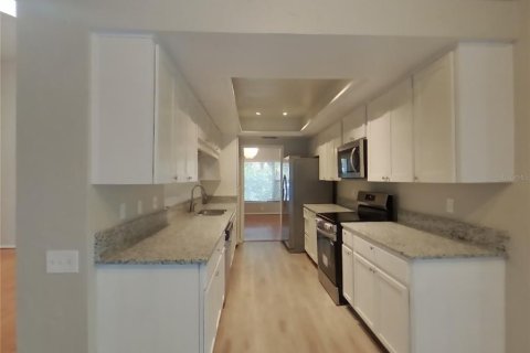 Villa ou maison à louer à Odessa, Floride: 4 chambres, 225.66 m2 № 1853309 - photo 8