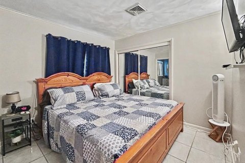 Casa en venta en Winter Haven, Florida, 4 dormitorios, 196.21 m2 № 2205533 - foto 25