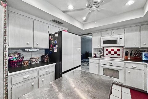 Casa en venta en Winter Haven, Florida, 4 dormitorios, 196.21 m2 № 2205533 - foto 14