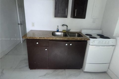 Casa en venta en Miami, Florida, 3 dormitorios, 117.15 m2 № 1993437 - foto 16