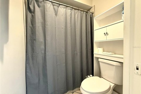 Condo in Palm Harbor, Florida, 2 bedrooms № 2225895 - photo 20