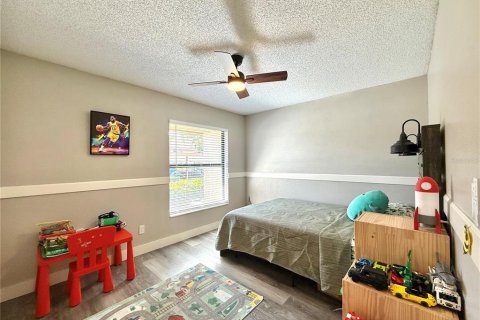 Condo in Palm Harbor, Florida, 2 bedrooms № 2225895 - photo 22