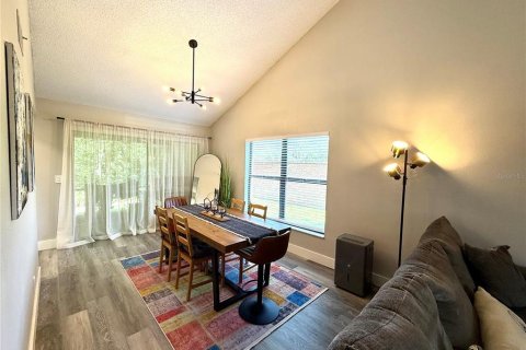 Condo in Palm Harbor, Florida, 2 bedrooms № 2225895 - photo 8