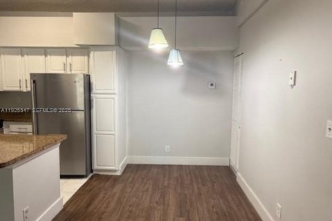 Condo in Coconut Creek, Florida, 2 bedrooms № 2054495 - photo 8