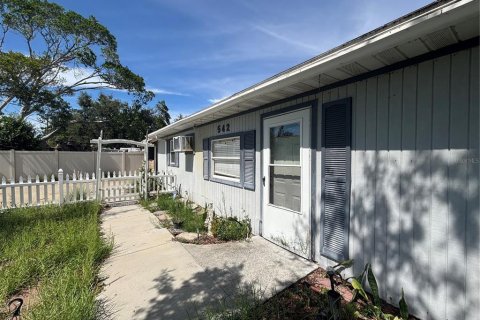 House in Saint Petersburg, Florida 3 bedrooms, 124.02 sq.m. № 1866341 - photo 2