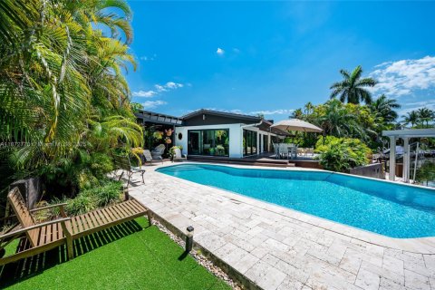 Villa ou maison à vendre à Coral Gables, Floride: 4 chambres, 251.77 m2 № 1923999 - photo 8