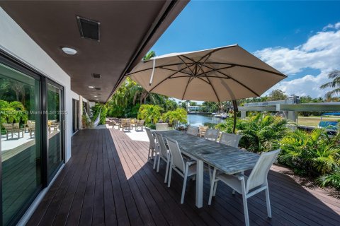 Villa ou maison à vendre à Coral Gables, Floride: 4 chambres, 251.77 m2 № 1923999 - photo 10