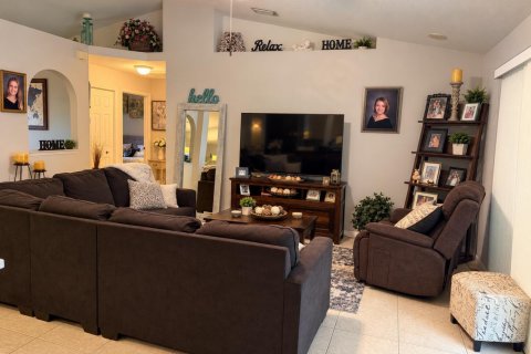 Villa ou maison à vendre à Royal Palm Beach, Floride: 3 chambres, 161.56 m2 № 2397965 - photo 5