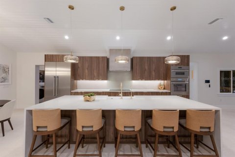 Купить виллу или дом в Холмс-Бич, Флорида 13 комнат, 243.87м2, № 1826481 - фото 15