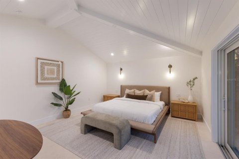 Купить виллу или дом в Холмс-Бич, Флорида 13 комнат, 243.87м2, № 1826481 - фото 24