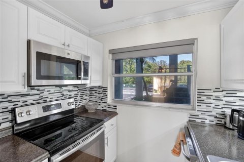 Купить кондоминиум в Клируотер, Флорида 7 комнат, 83.61м2, № 2208689 - фото 4