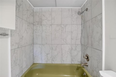 Купить кондоминиум в Клируотер, Флорида 7 комнат, 83.61м2, № 2208689 - фото 24
