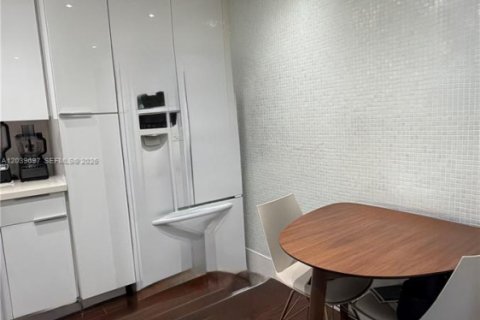 Condo in Aventura, Florida, 2 bedrooms  № 2265077 - photo 12
