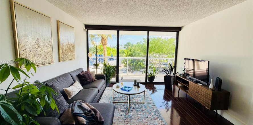 Condo in Aventura, Florida, 2 bedrooms  № 2265077