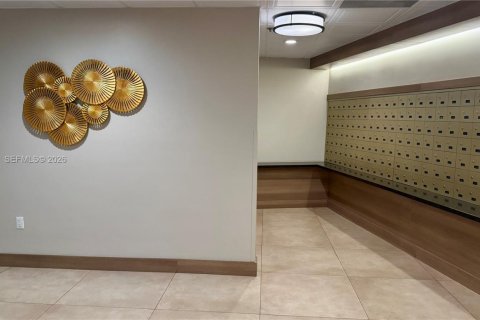 Condo in Aventura, Florida, 2 bedrooms  № 2265077 - photo 29