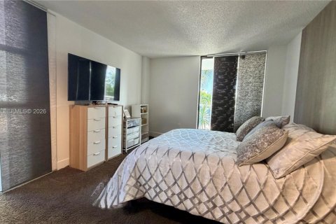 Condo in Aventura, Florida, 2 bedrooms  № 2265077 - photo 15