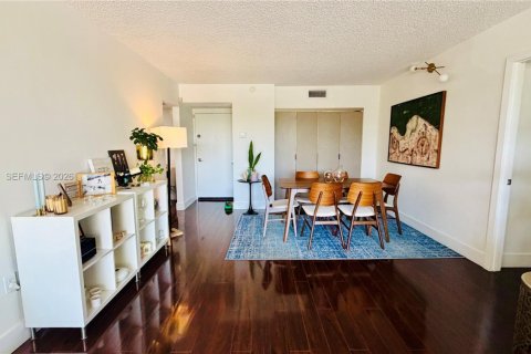 Condo in Aventura, Florida, 2 bedrooms  № 2265077 - photo 4