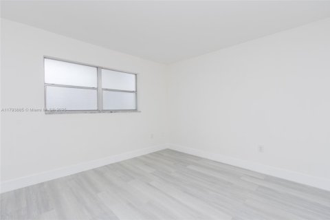 Condominio en venta en North Miami Beach, Florida, 2 dormitorios, 103.12 m2 № 1700521 - foto 22