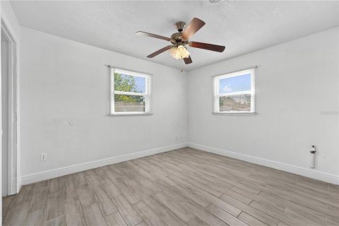 Villa ou maison à vendre à Orlando, Floride: 3 chambres, 76.92 m2 № 2388784 - photo 28