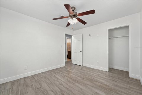 Villa ou maison à vendre à Orlando, Floride: 3 chambres, 76.92 m2 № 2388784 - photo 29