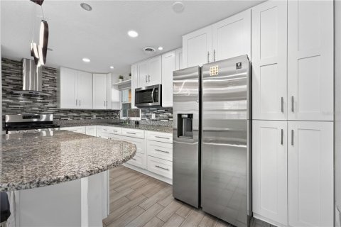 Villa ou maison à vendre à Orlando, Floride: 3 chambres, 76.92 m2 № 2388784 - photo 21