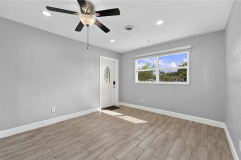Villa ou maison à vendre à Orlando, Floride: 3 chambres, 76.92 m2 № 2388784 - photo 18
