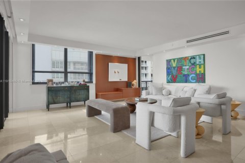 Condominio en venta en Bal Harbour, Florida, 2 dormitorios, 187.48 m2 № 1977069 - foto 15
