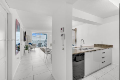 Copropriété à vendre à Miami, Floride: 1 chambre, 72.28 m2 № 1998697 - photo 18