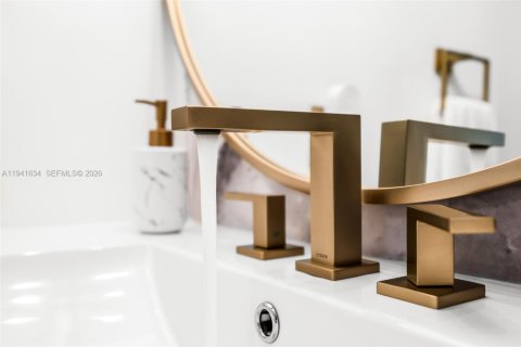 Copropriété à vendre à Miami, Floride: 1 chambre, 72.28 m2 № 1998697 - photo 14