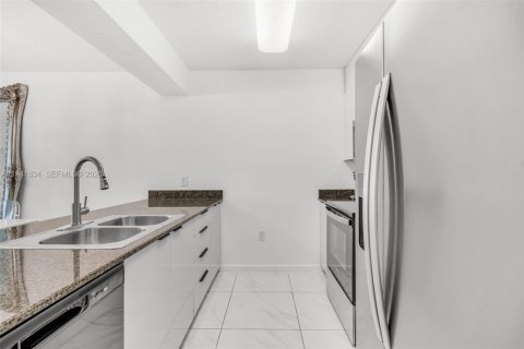 Copropriété à vendre à Miami, Floride: 1 chambre, 72.28 m2 № 1998697 - photo 22